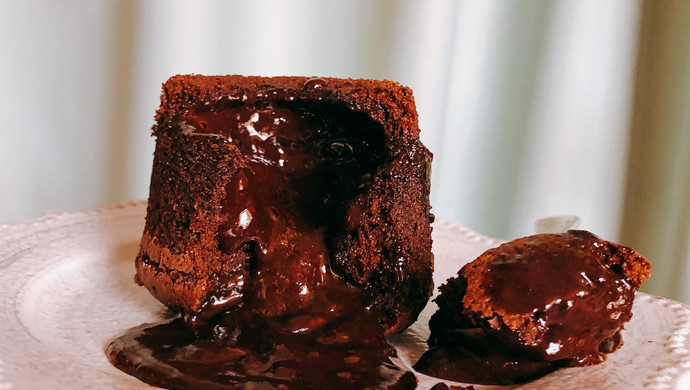 『万无一失』巧克力熔岩蛋糕