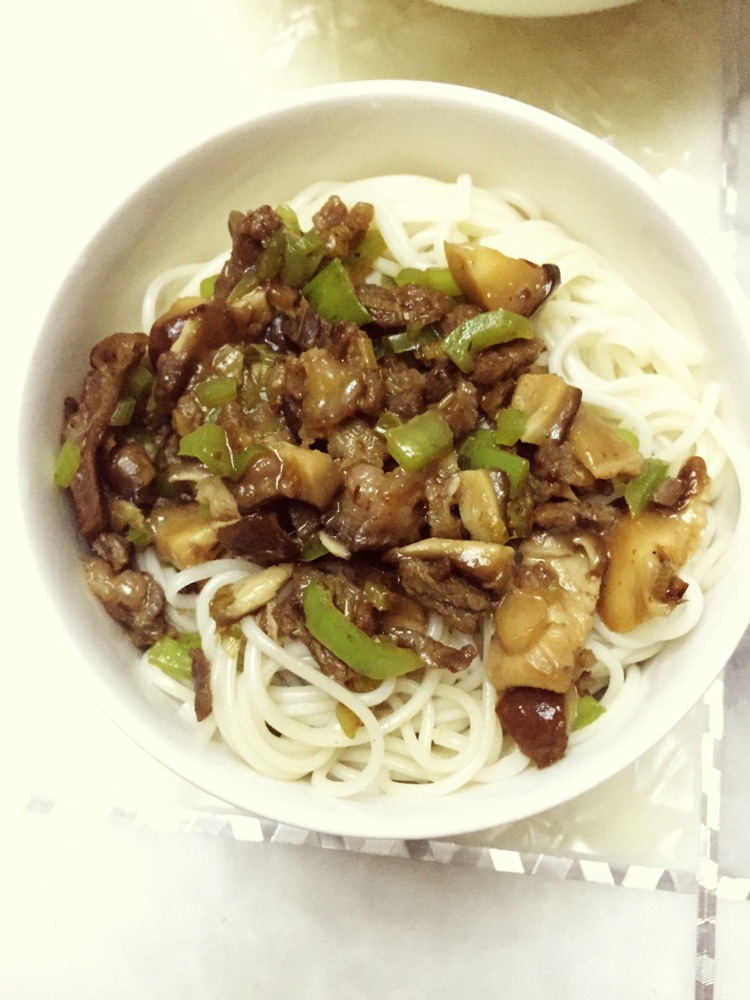 香菇青椒肉打卤面
