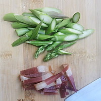 芦笋牛柳火腿·螺旋意面的做法图解2