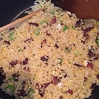 风干肠炒饭的做法图解1