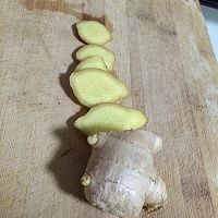 红烧鸡脚的做法图解1