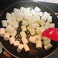 草莓雪花酥的做法图解3