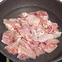 鲍鱼香菇炖鸡，鲍鱼肉质厚实Q弹，鸡肉鲜美无比，看着就流口水～的做法图解4