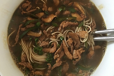 青椒蘑菇肉丝面