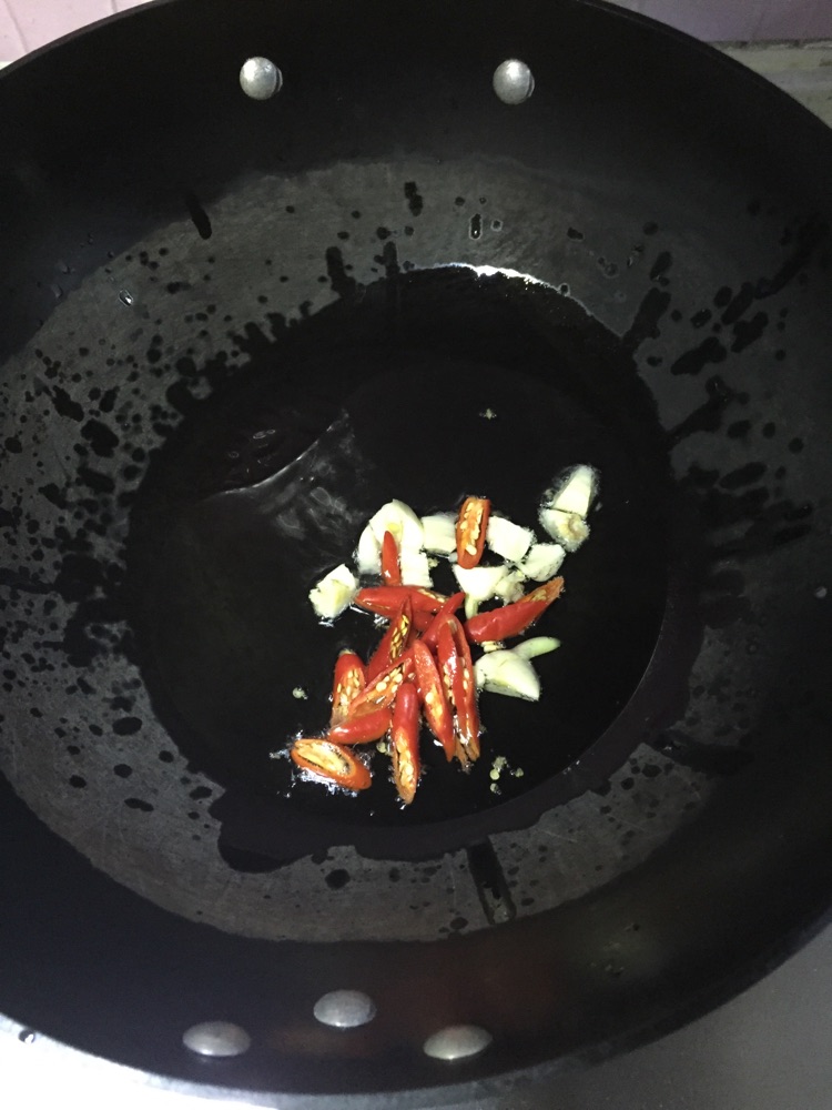莴笋丝炒肉丝的做法图解2