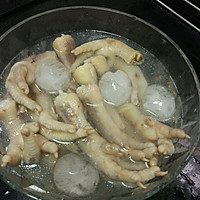 泰味酸辣舂鸡爪的做法图解2