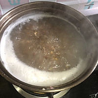 红豆薏米银耳桃胶汤的做法图解6