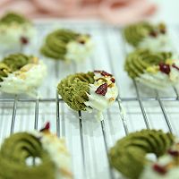 茶香微甜的下午茶——抹茶花环曲奇的做法图解13