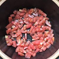 西红柿金针菇丸子汤的做法图解5