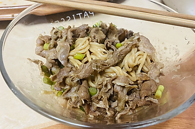 孜然羊肉盖浇面