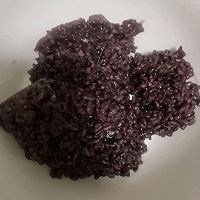 #换着花样吃早餐#肉松紫米饭团的做法图解6