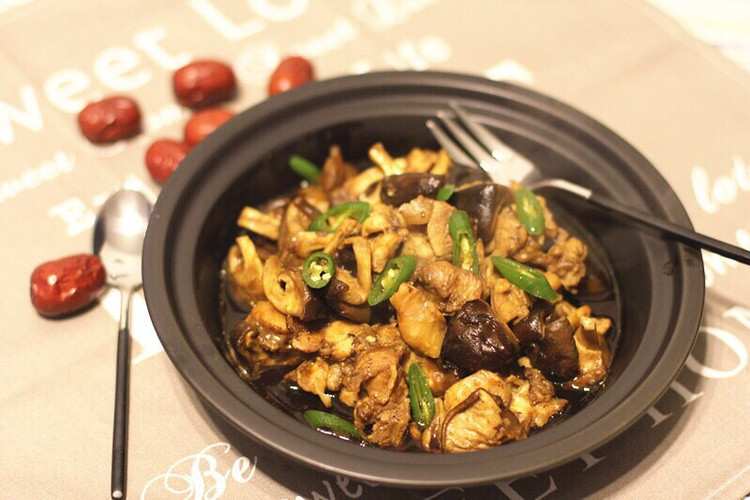 香菇滑鸡块的做法