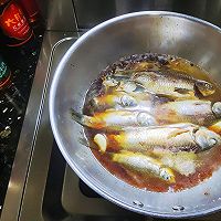 红烧野生鲫鱼的做法图解8