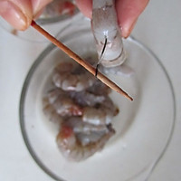 虾仁芦笋蟹味菇的做法图解1