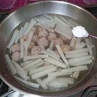 萝卜粉条肉圆汤 #太太乐鲜鸡汁中式#的做法图解10