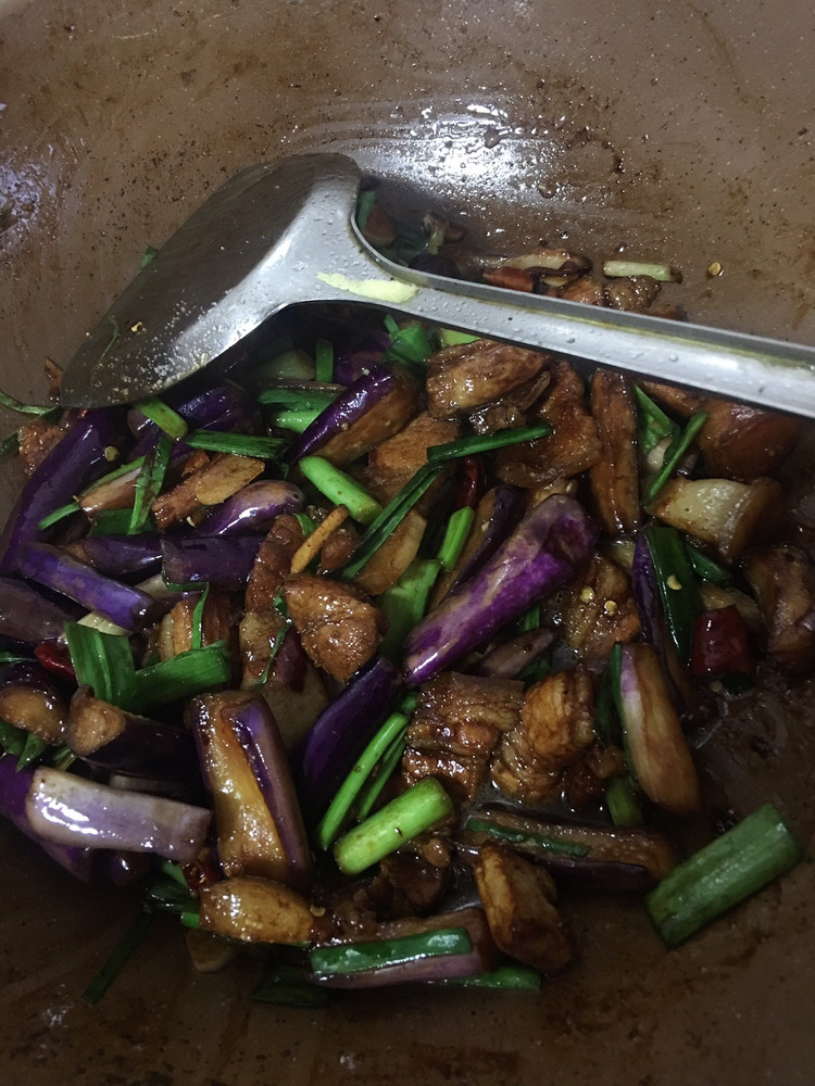 茄子炒肉的做法