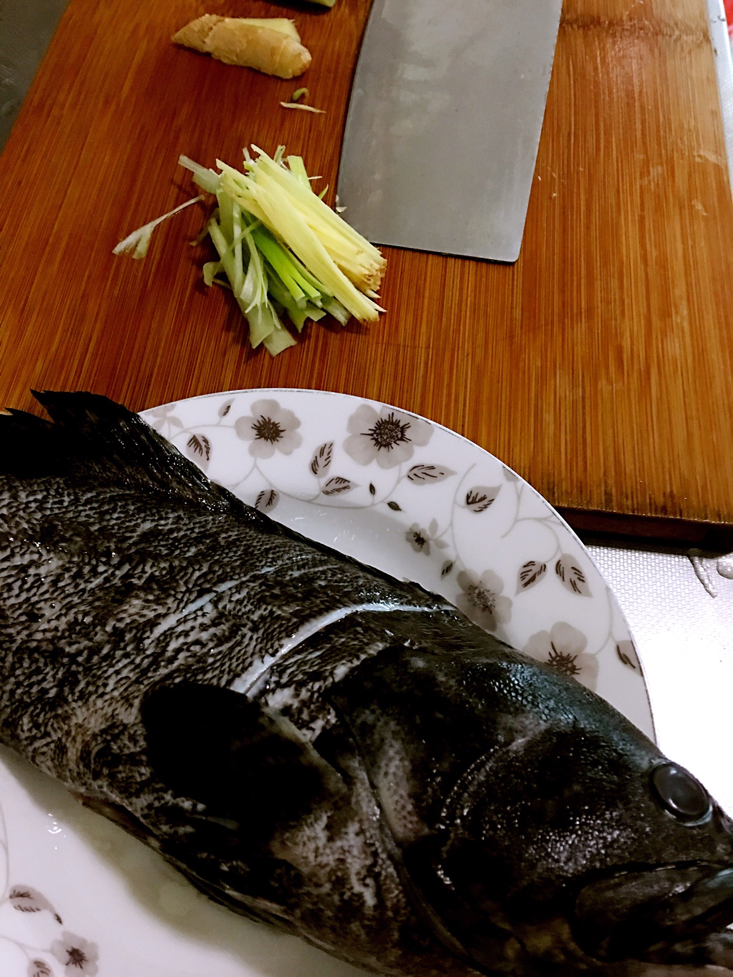 清蒸石斑鱼怎么做_清蒸石斑鱼的做法_西米Fiona_豆果美食