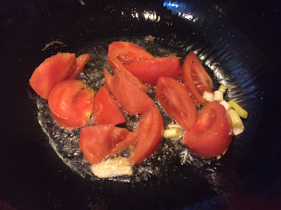 蕃茄炒菜花的做法-
