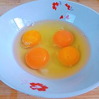 蒜苔帽煎蛋的做法图解2
