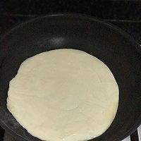 鸡蛋火腿手抓饼的做法图解1
