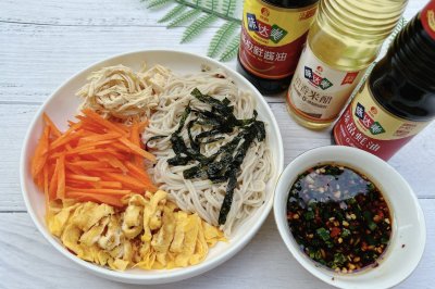 鸡丝凉面（莜面）