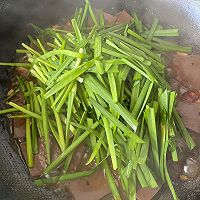 #饕餮美味视觉盛宴#鸭血韭菜的做法图解7