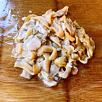 清明河蚌爆青蒜的做法图解4