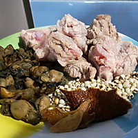 牡蛎干冬瓜薏米猪骨汤#花10分钟，做一道菜！#的做法图解1