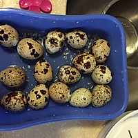 红糖酒酿鹌鹑蛋的做法图解2