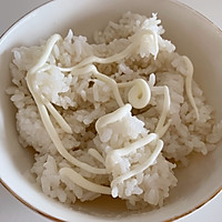 #我们约饭吧#海苔肉松饭团的做法图解3