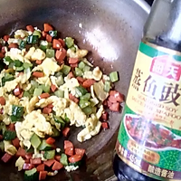 黄瓜火腿肠炒鸡蛋的做法图解7
