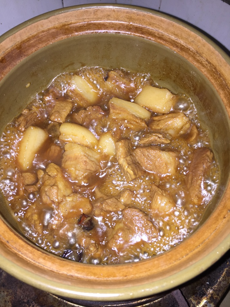家乡风味焖猪肉的做法图解5