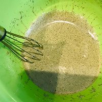 基础蛋糕——黑芝麻戚风蛋糕的做法图解5