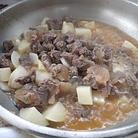 土豆烧牛肉的做法图解8