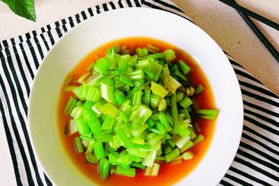 少盐清香醋汁芹菜粒