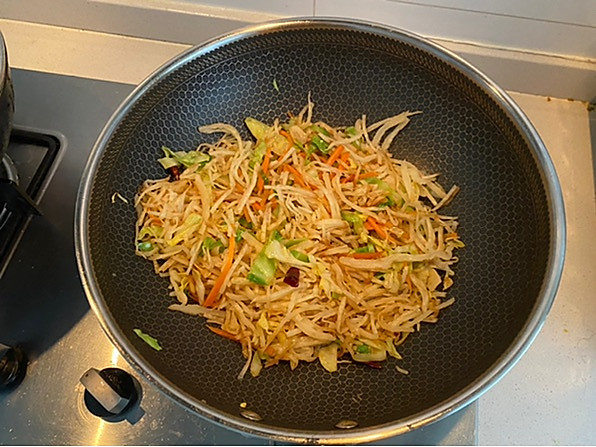 一分钟上手的炒饼丝！的做法