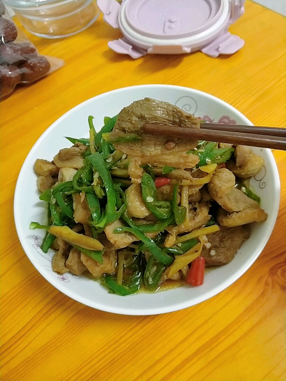 Stir fried duck with ginger