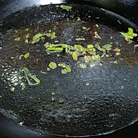 #灿烂的花园 寻味外婆乡#菠菜蛤蜊肉疙瘩汤的做法图解2