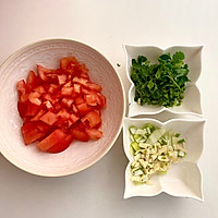 超饱腹且低脂的西红柿燕麦粥的做法图解2