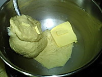 鲜奶油麻花酥粒面包#挚爱烘焙•你就是MOF#的做法图解3