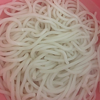 蕃茄酱炒米线的做法图解2