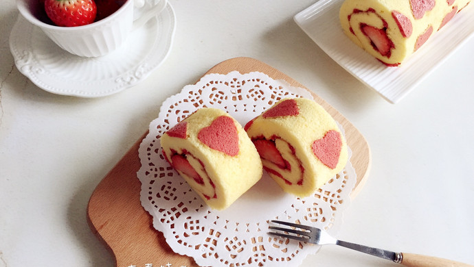 心型草莓蛋糕卷