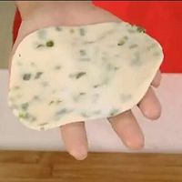 饺子皮做葱油饼（分享）的做法图解13
