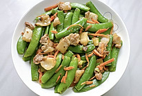 #寻味外婆乡传承春日宴# 甜豆炒五花肉的做法
