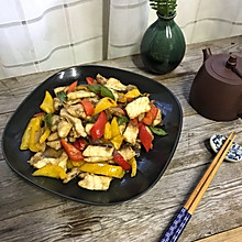 视觉盛宴-多彩姿味 彩椒羊葱爆炒脆肉鲩鱼