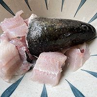 汤酸爽肉滑嫩的｜酸菜鱼的做法图解9