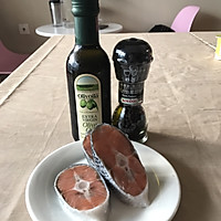 黑椒三文鱼排的做法图解1
