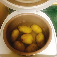 自制-黄油奶香土豆泥的做法图解1