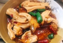 比肉菜更下饭！腐竹烧粉条的做法