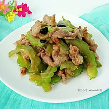 【苦瓜小炒肉】#我要上首页清爽家常菜#